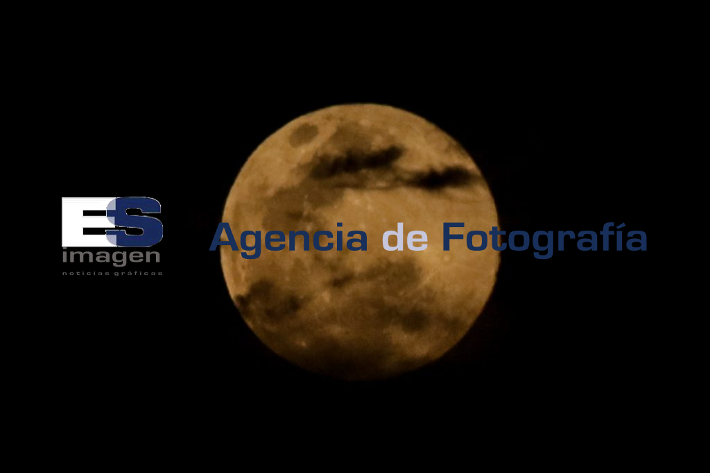 Luna Rosa 2020 - Agencia de Fotografía ES Imagen