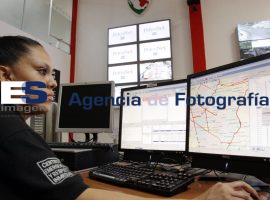 Alcaldesa entrega reconocimientos - ES imagen agencia de fotografía
