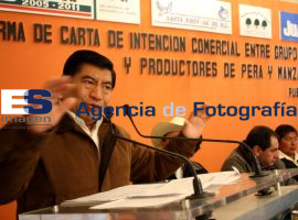 Convenio Jumex y productores poblanos  - ES imagen agencia de fotografía
