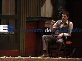 Todos Eran Mis Hijos - ES imagen agencia de fotografía