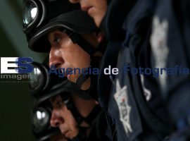 Policias  - ES imagen agencia de fotografía