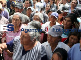 Manifestación Tlachichuca en el IEE - ES imagen agencia de fotografía