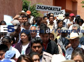 Más de 2 mil defraudados de COOFIA se reunen - ES imagen agencia de fotografía