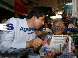 Eduardo Rivera en Mercado 5 de Mayo - ES imagen agencia de fotografía
