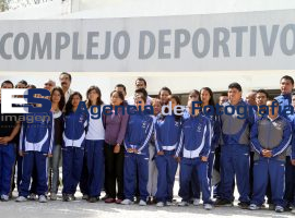 Sale delegación de deportistas de la BUAP - ES imagen agencia de fotografía