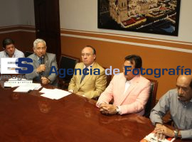 Sereunen los encardados de la seguridad en el estado - ES imagen agencia de fotografía