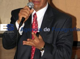 Damian García Sub-gerente PEMEX - ES imagen agencia de fotografía