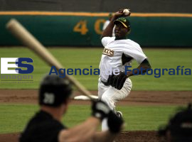 Pericos vs Guerreros - ES imagen agencia de fotografía
