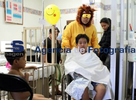 Celebran día del niño en el HNP - ES imagen agencia de fotografía