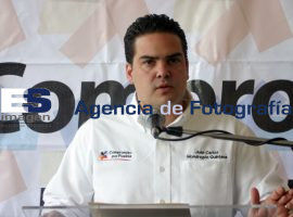 Mondragón en rueda de Prensa  - ES imagen agencia de fotografía