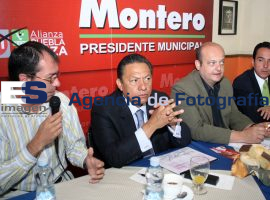 Montero se reune con representantes del sector turistico - ES imagen agencia de fotografía