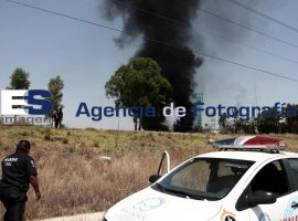 Incendio de llantas - ES imagen agencia de fotografía