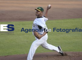 Pericos Vs Petroleros - ES imagen agencia de fotografía