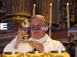 Misa dominical  - ES imagen agencia de fotografía