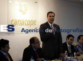Se reune Moreno Valle con empresarios - ES imagen agencia de fotografía