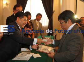 Entregan premio estatal de Ciencia - ES imagen agencia de fotografía