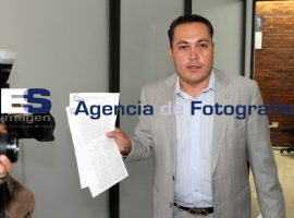 Se presenta director juridico del PRI en la PGJ - ES imagen agencia de fotografía