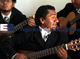 Presentan Rondalla universitaria - ES imagen agencia de fotografía