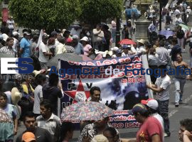 Manifestación Dia del Maestro - ES imagen agencia de fotografía