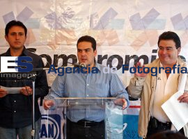 Juan Carlos Mondragón en rueda de prensa - ES imagen agencia de fotografía