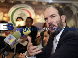 PAN propone reembolso de tenencia - ES imagen agencia de fotografía