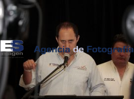 Fernando Manzanilla acusa déficit en manejo de recursos - ES imagen agencia de fotografía