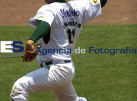 Pericos Vs Petroleros - ES imagen agencia de fotografía