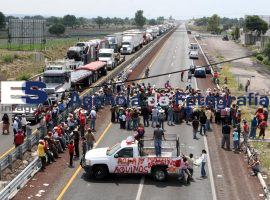 Cierre de Autopista Palmarito - ES imagen agencia de fotografía
