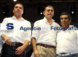 Acompañan el gobernador de Guanajuato y el secretario de Rducación Publica federal a RMV en mitin - ES imagen agencia de fotografía