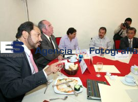 Armando Etcheverry con el COE - ES imagen agencia de fotografía