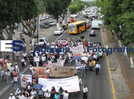 Marchan maestros disidentes del SNTE - ES imagen agencia de fotografía