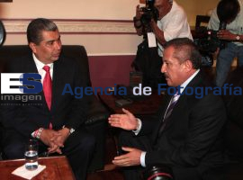 Zavala y Agüera Dialogos Universitarios - ES imagen agencia de fotografía
