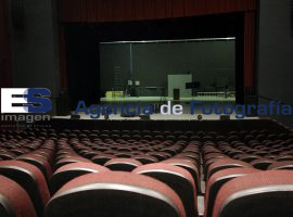 Teatro Universitario Listo para Debate - ES imagen agencia de fotografía