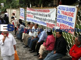 Ahorradores se manifiestan para exigir castigo a defraudadores - ES imagen agencia de fotografía