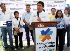 Rivera se compromete a construir 1000 aulas  - ES imagen agencia de fotografía