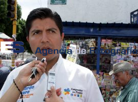 Eduardo Rivera visita el mercado Carranza  - ES imagen agencia de fotografía