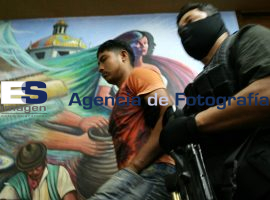 PGJ presenta a banda de secuestradores  - ES imagen agencia de fotografía