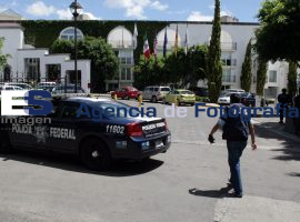 Policia federal y AFi resguardan centro de operación de coalición de Compromiso por Puebla  - ES imagen agencia de fotografía