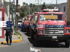 Vuelca Pipa Combustibles PEMEX - ES imagen agencia de fotografía