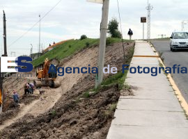 Construye ayuntamiento puente en la 14 sur y periférico - ES imagen agencia de fotografía