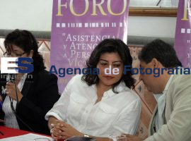Congreso presenta foro sobre trata de personas  - ES imagen agencia de fotografía