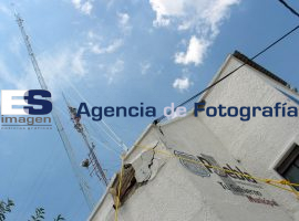 Antena de policia se cae  - ES imagen agencia de fotografía