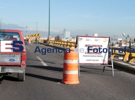 Cierran un carril del periférico por mantenimiento - ES imagen agencia de fotografía