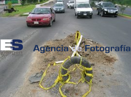 Baches en calzada Zavaleta  - ES imagen agencia de fotografía