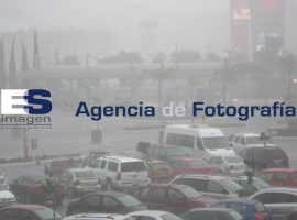 Granizo e inundaciones por lluvia - ES imagen agencia de fotografía