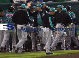 Beisbol Pericos Vs Saraperos - ES imagen agencia de fotografía