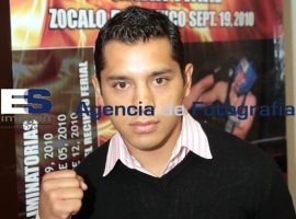 Peleará Flavio Hernandez final del Puño de Oro en Atlixco - ES imagen agencia de fotografía