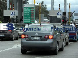 Afluencia de Vehículos Casetas Carreteras de Cuota - ES imagen agencia de fotografía