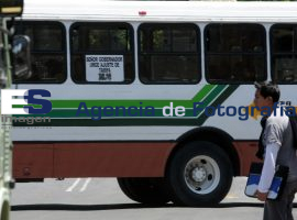 Operadores del Transporte Publico por Aumento al Pasaje - ES imagen agencia de fotografía