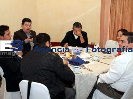 Se reunen dirigentes de Compromiso por Puebla - ES imagen agencia de fotografía